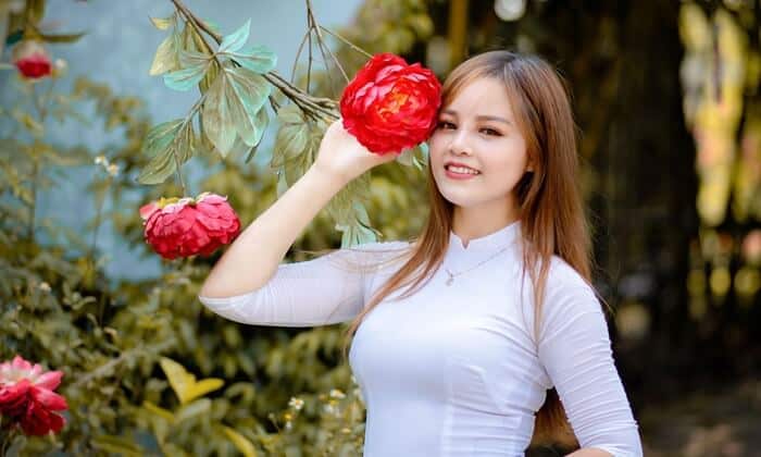 Chị Ngọc Trâm nói về eSIM Connect